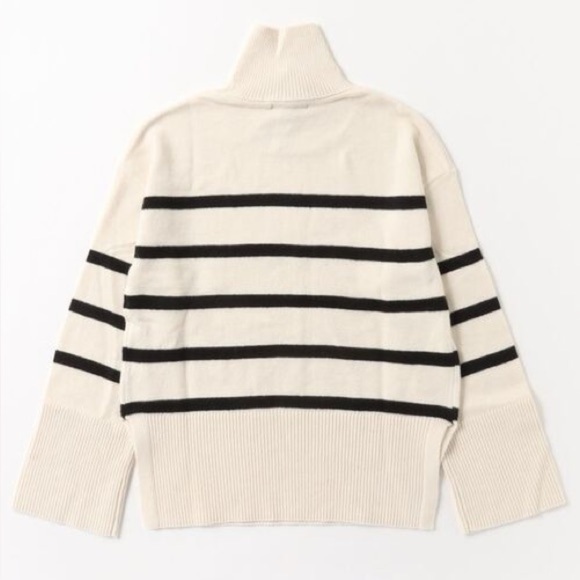 BANANA REPUBLIC Turtleneck Sweater NWT in Transition Cream Sz. XS - Picture 2 of 11